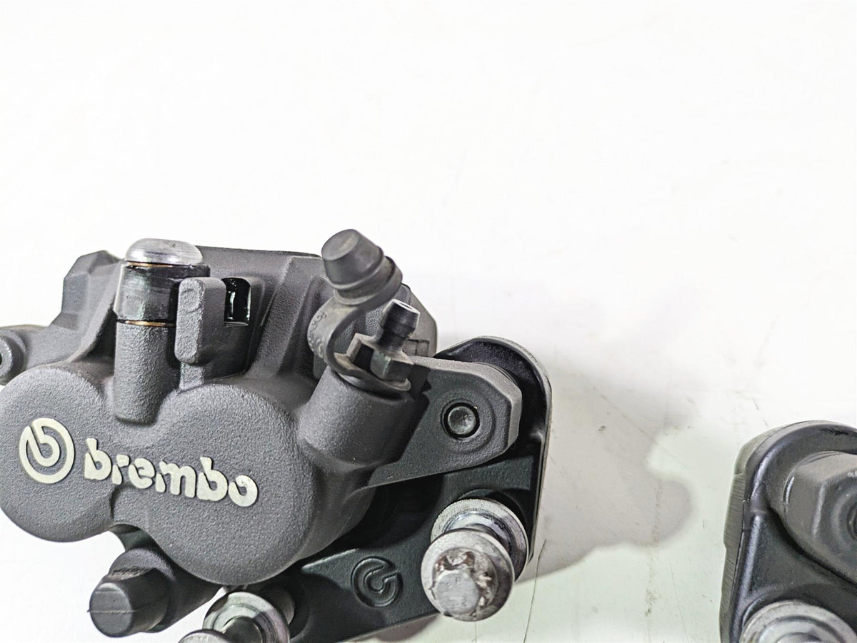 2017 BMW F800GS Adv K75 Brembo Front Brake Caliper Set 34117716715 34117716716 {{ shop.shopifyCountryName }} - Mototech271