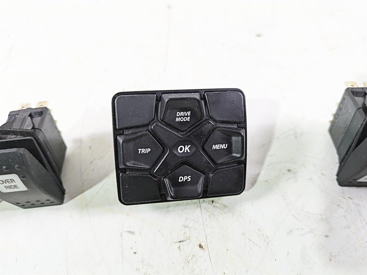 2023 Can Am Maverick X3 XMR Turbo RR Start Stop Light All Switch Set 710006059 {{ shop.shopifyCountryName }} - Mototech271