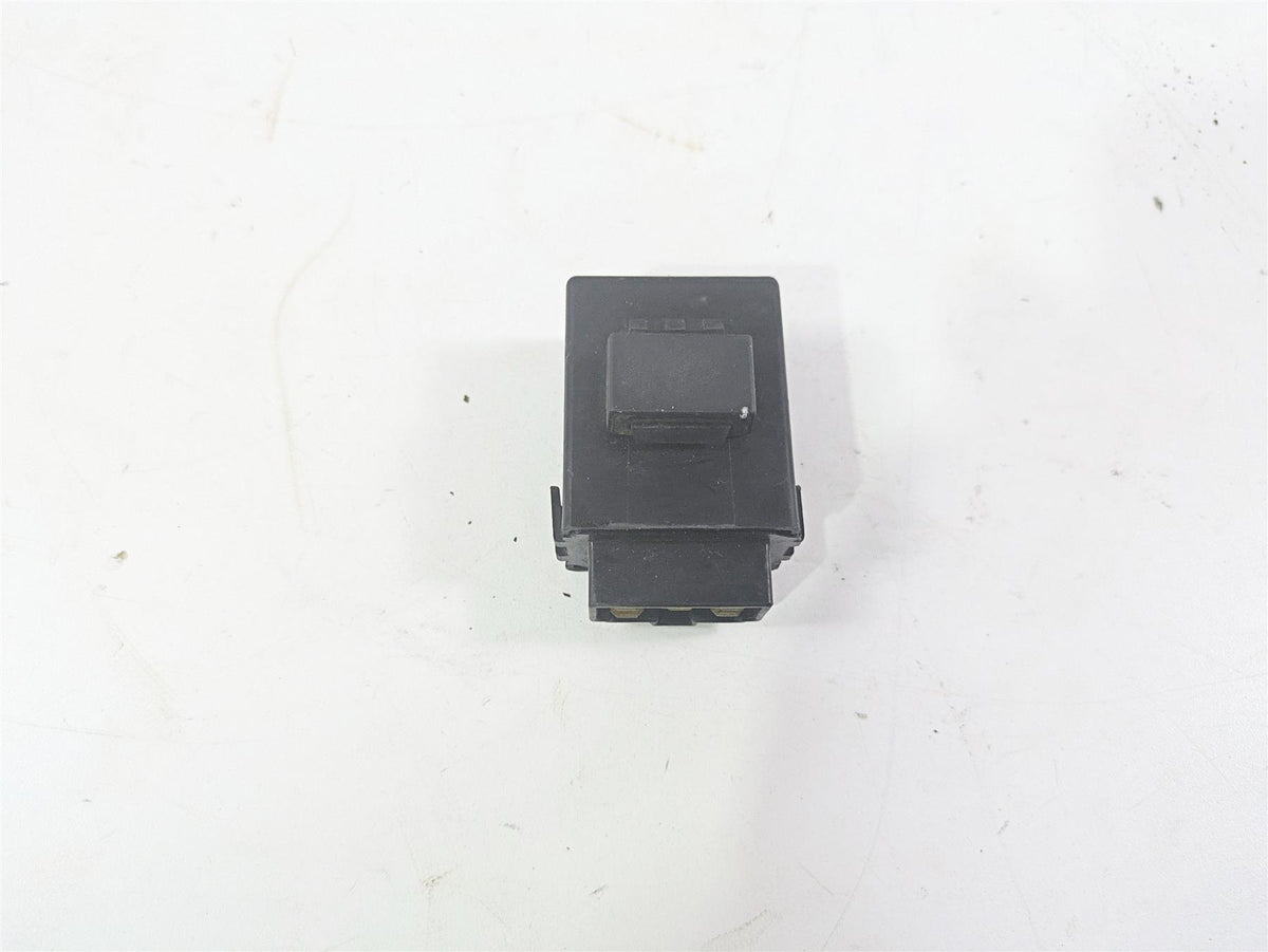 2006 Yamaha XVS650 V-Star Classic Turn Signal Flasher Relay 2UJ-83350-01-00 {{ shop.shopifyCountryName }} - Mototech271