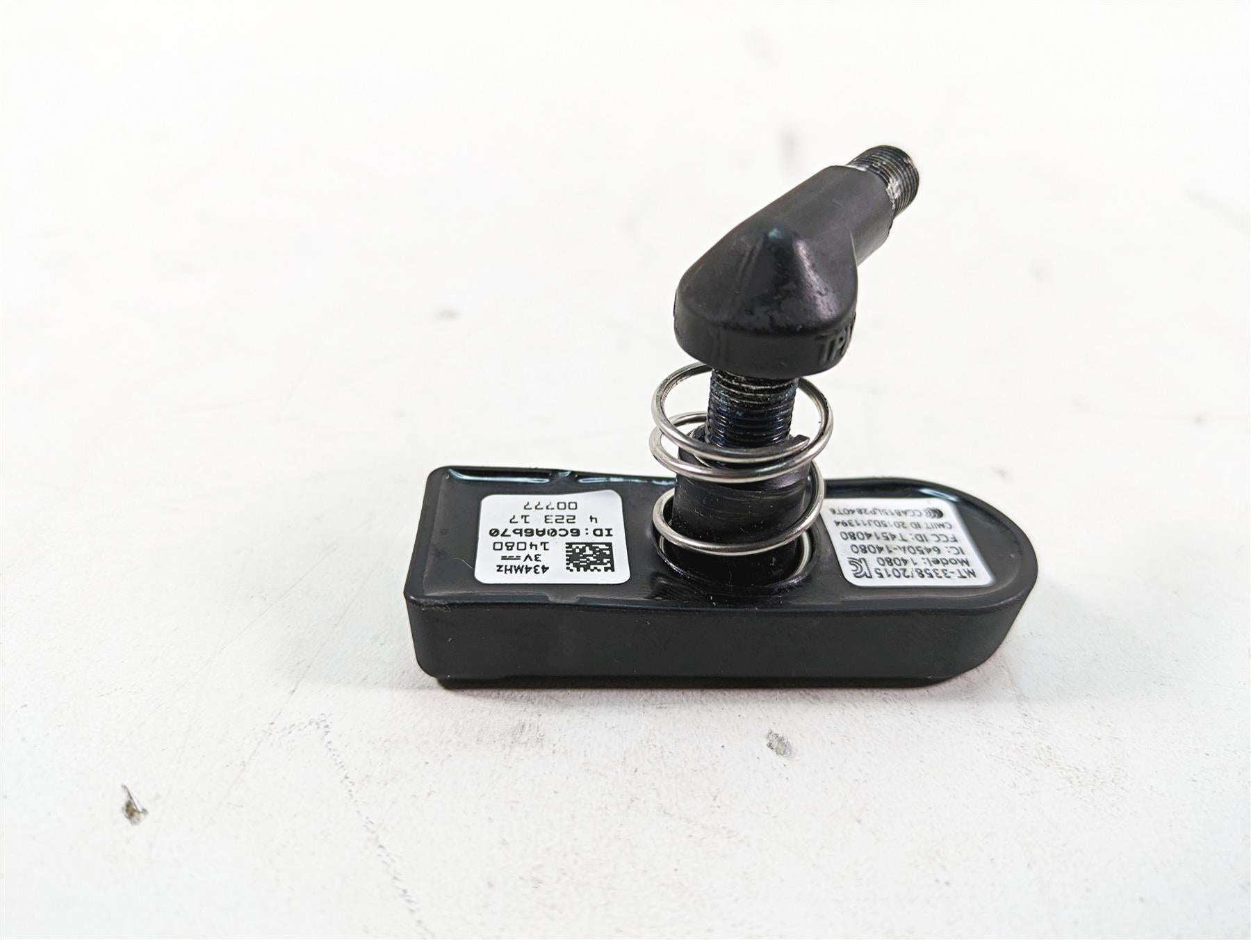 2018 Harley Touring FLHXSE CVO Street Glide TPS Tire Pressure Sensor 32700096 {{ shop.shopifyCountryName }} - Mototech271