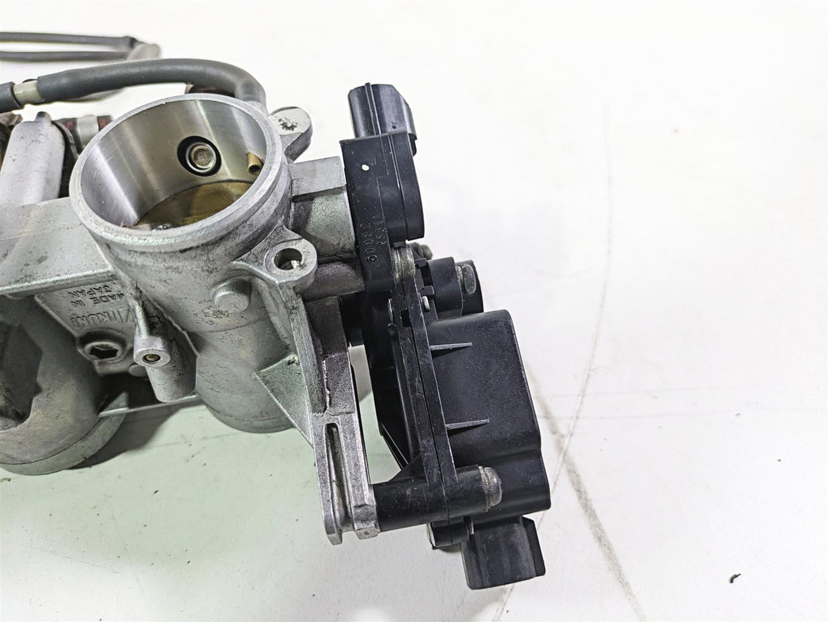 2007 Suzuki GSXR600 Mikuni Throttle Body Bodies FOR PARTS 13405-01H00 13405-01H02 {{ shop.shopifyCountryName }} - Mototech271