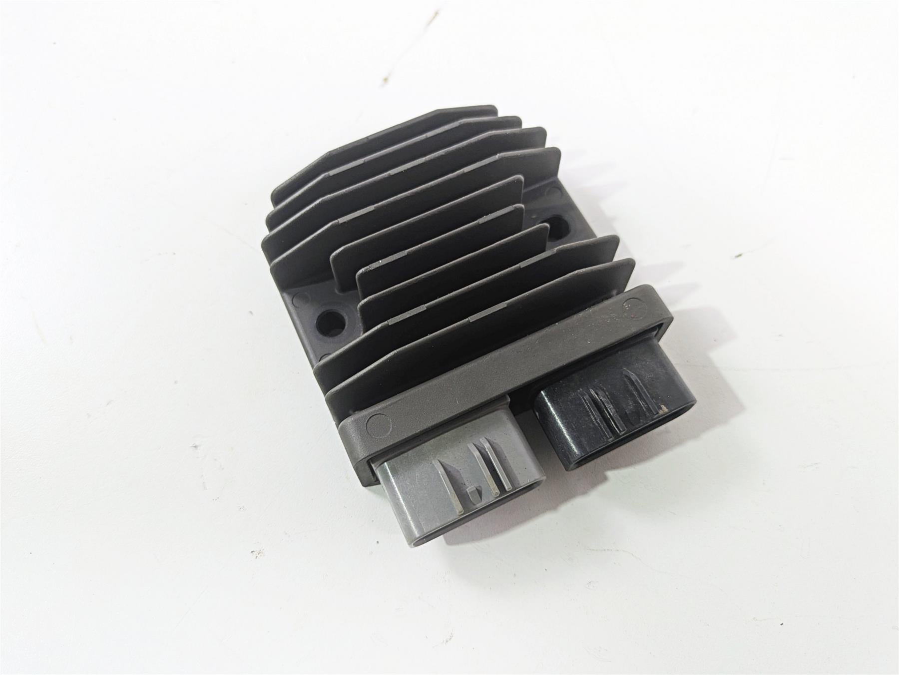 2023 Kawasaki ZX1400 ZX14R Ninja Rectifier Voltage Regulator 21066-0771 FH027BA {{ shop.shopifyCountryName }} - Mototech271