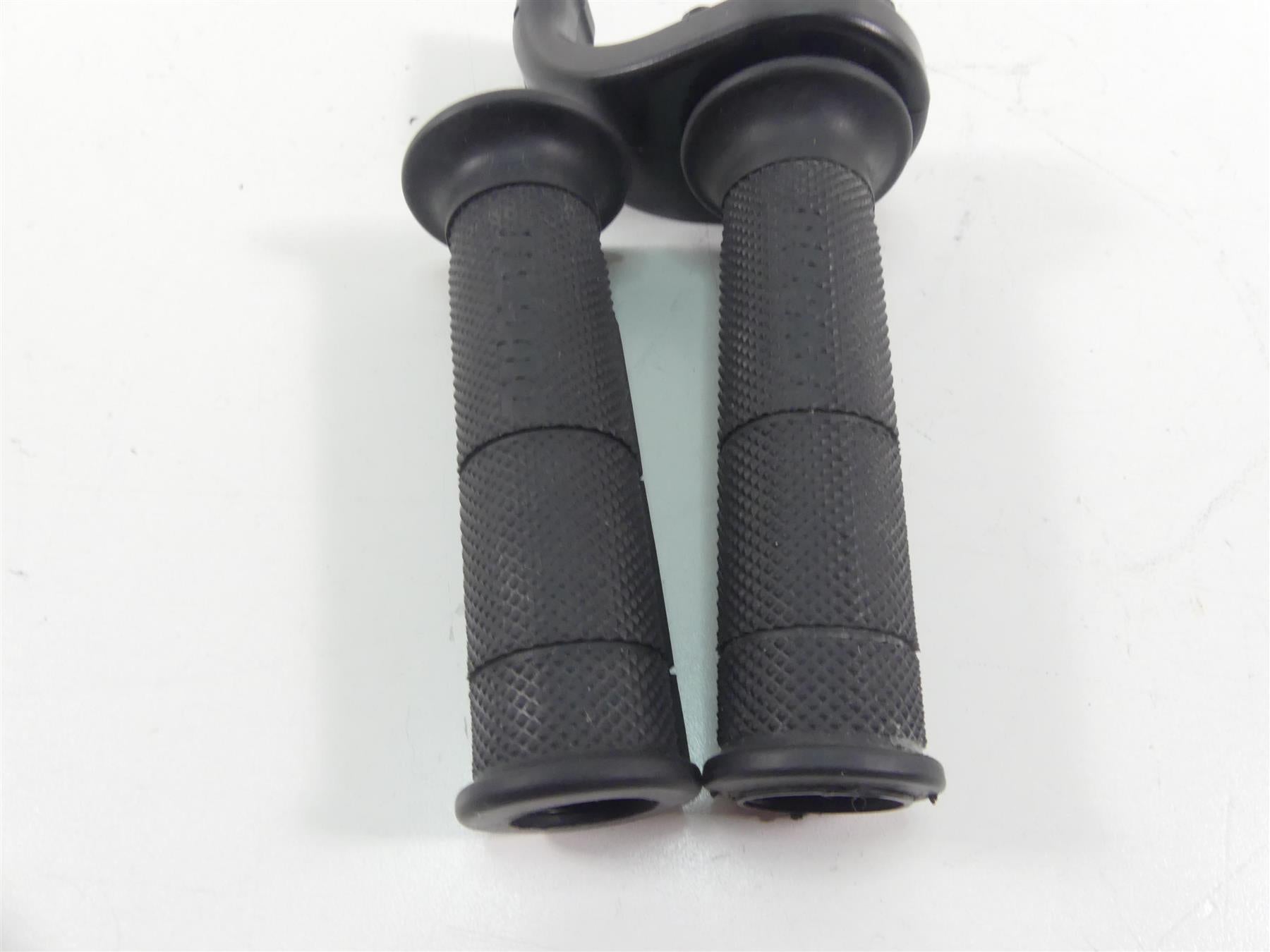 2008 Ducati Hypermotard 1100 Throttle Control & Grip Set 65440101A {{ shop.shopifyCountryName }} - Mototech271