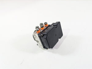 2017 Harley Touring FLHTKSE CVO E-Glide Rear Abs Brake Pump Unit Module 41100061 | Mototech271