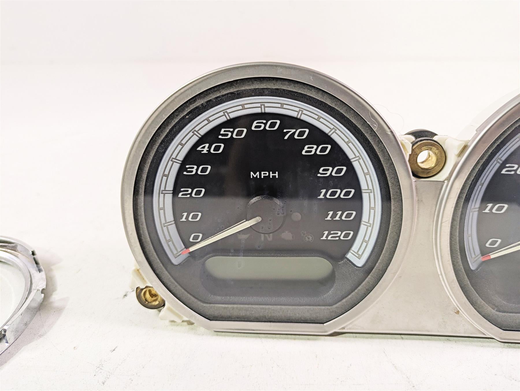 2015 Harley Touring FLHTKL Electra Glide Speedometer Gauge - 15k 70900118D {{ shop.shopifyCountryName }} - Mototech271