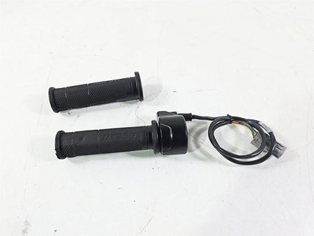 2015 Ducati Hypermotard 821 SP Ride By Wire Throttle Grip Set 66020031E {{ shop.shopifyCountryName }} - Mototech271