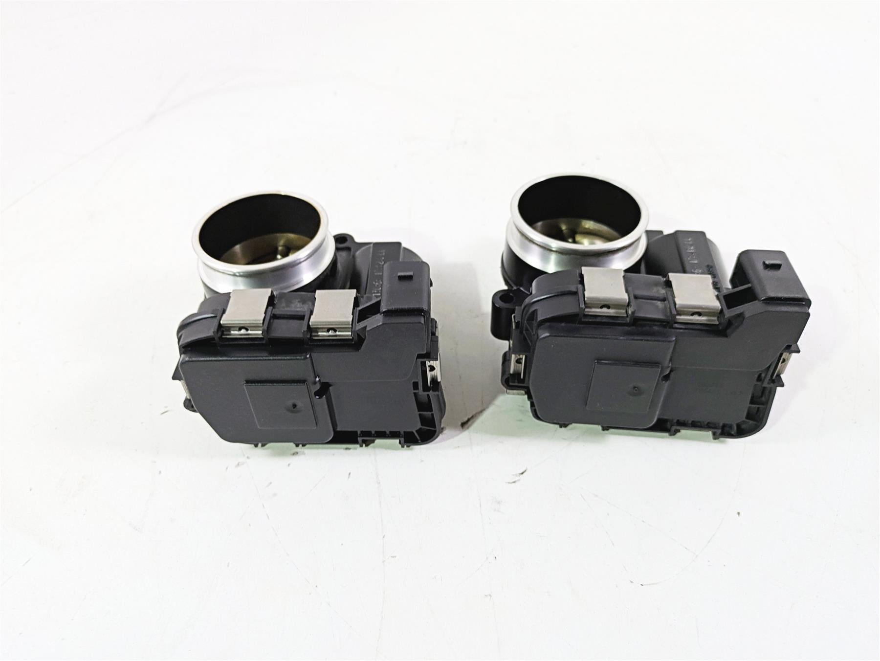 2016 BMW R1200RS K54 Throttle Bodies Body Fuel Injection 13548564959 {{ shop.shopifyCountryName }} - Mototech271