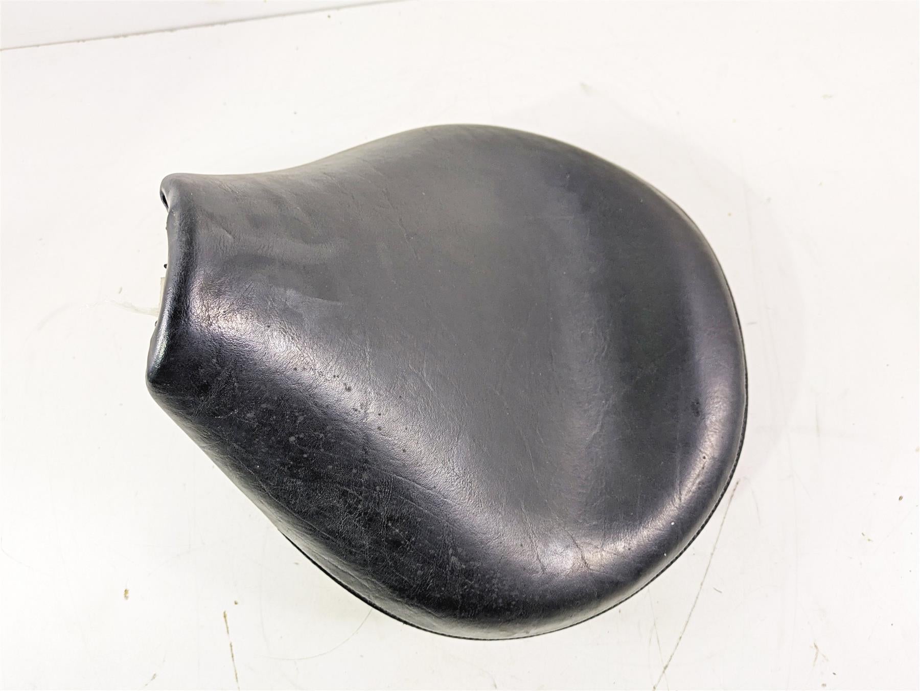 2005 Yamaha XVS650 V-Star Driver Seat Saddle 5BN-24710-10-00 5BN-24710-11-00 {{ shop.shopifyCountryName }} - Mototech271