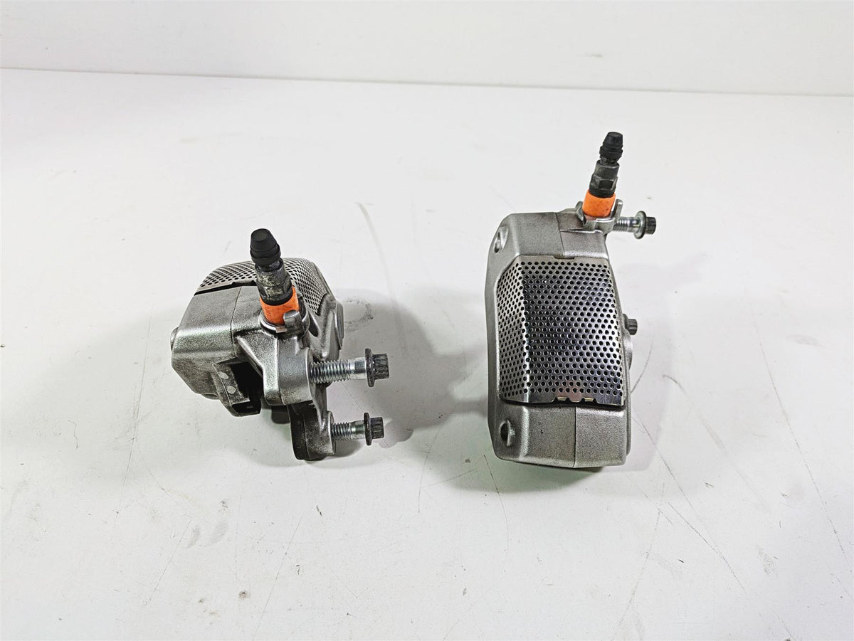 2017 Harley Touring FLHTKSE CVO E-Glide Front Brake Caliper Set 42938-08 {{ shop.shopifyCountryName }} - Mototech271