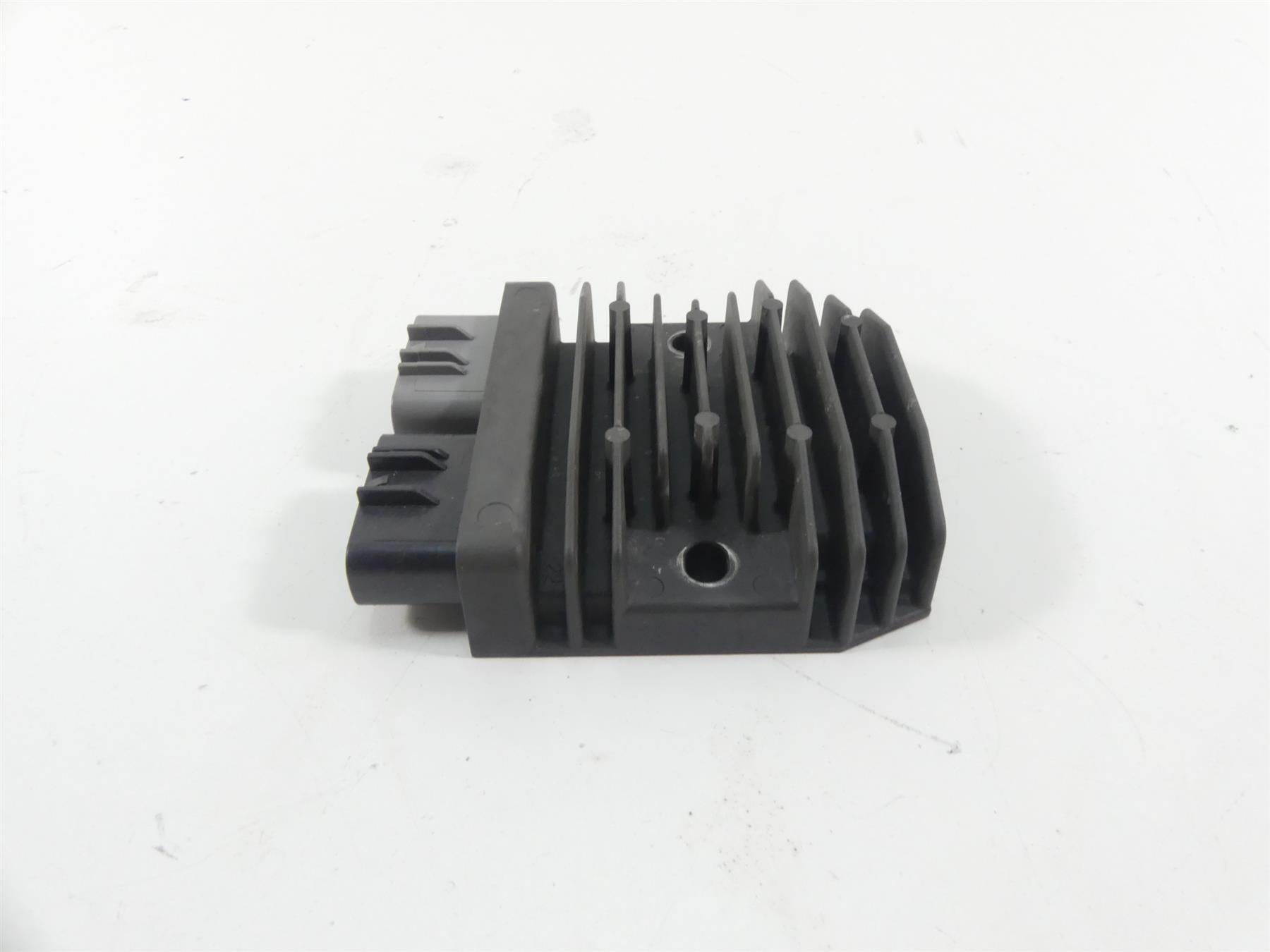 2014 BMW R1200GS K50 Rectifier Voltage Regulator 12318523367 FH020AA {{ shop.shopifyCountryName }} - Mototech271