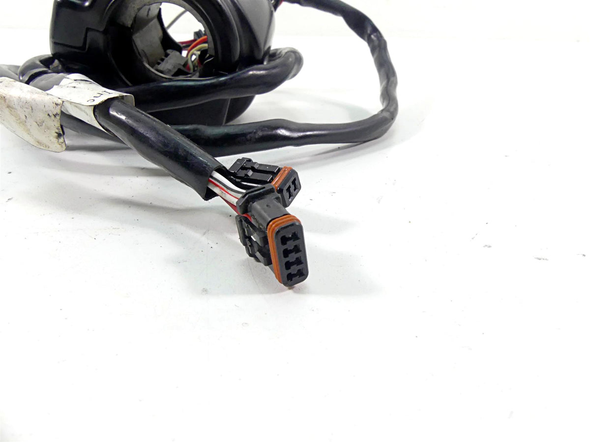 2016 Harley Softail FLS Slim Right Hand Start Stop Control Switch 71500297 {{ shop.shopifyCountryName }} - Mototech271