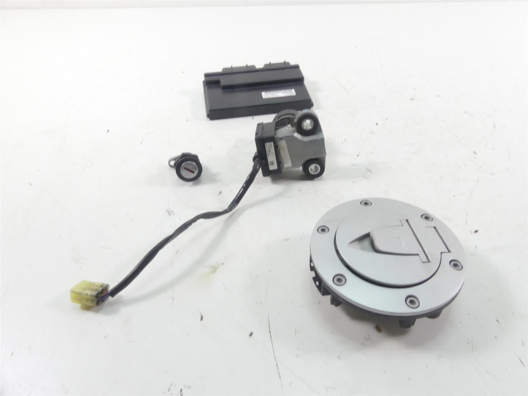 2015 KTM 1290R Super Duke Cdi Ecu Ecm Ignition Switch Key Lock Set 61341031000 {{ shop.shopifyCountryName }} - Mototech271