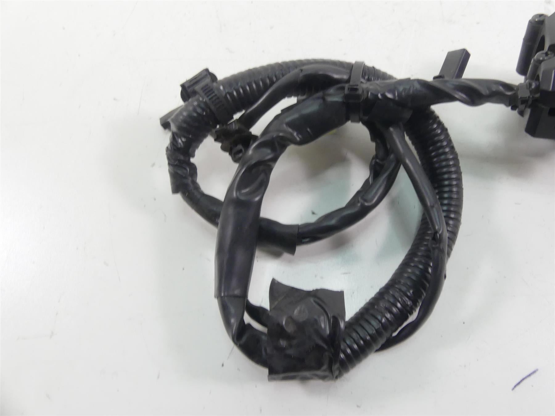 2022 Yamaha MT09 FZ09 Left Hand Turn Signal Control Switch B7N