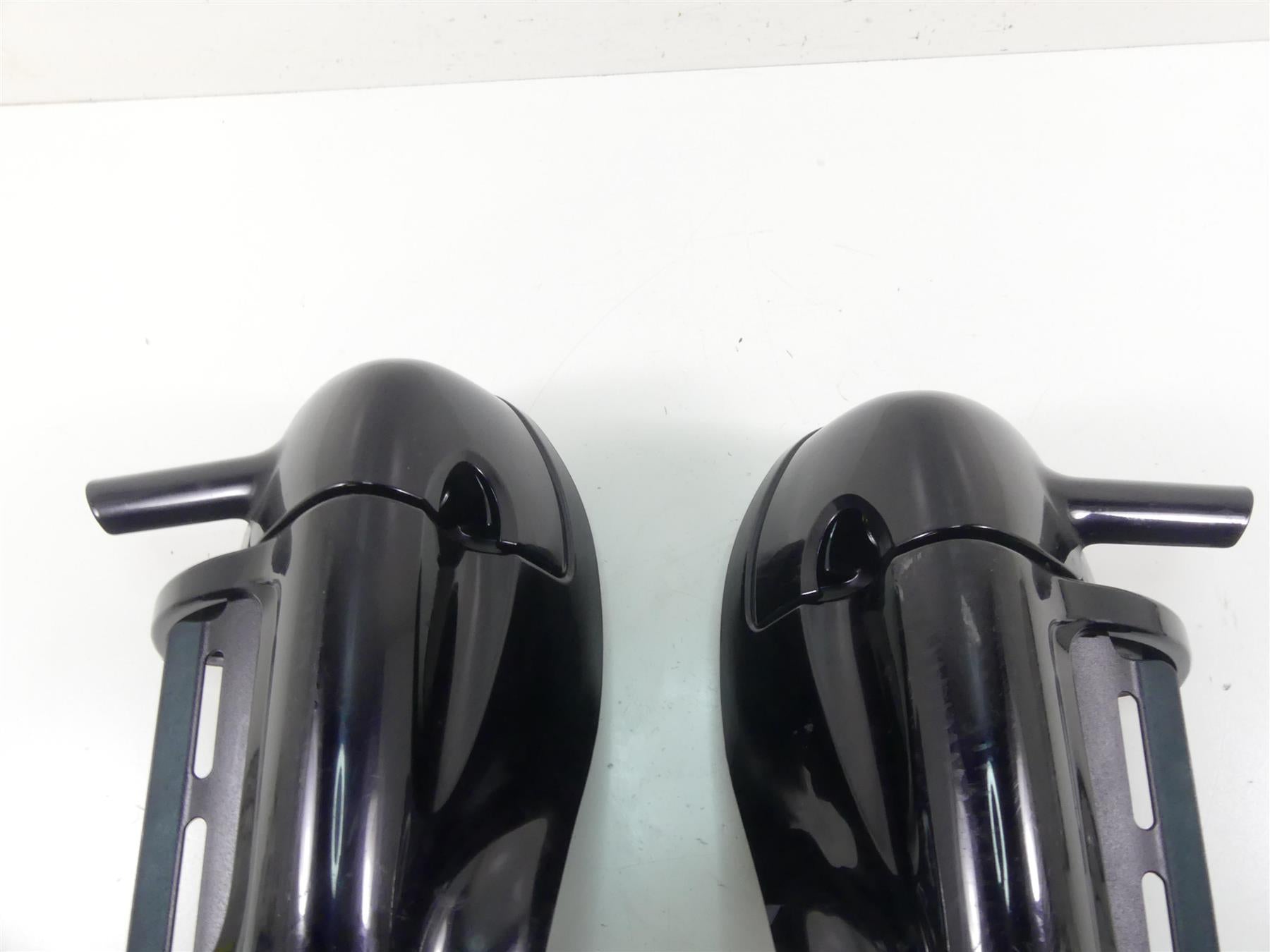 2009 Harley FLHTCU SE4 CVO E-Glide Lower Leg Fairing Storage Cover Set 58816-05A {{ shop.shopifyCountryName }} - Mototech271