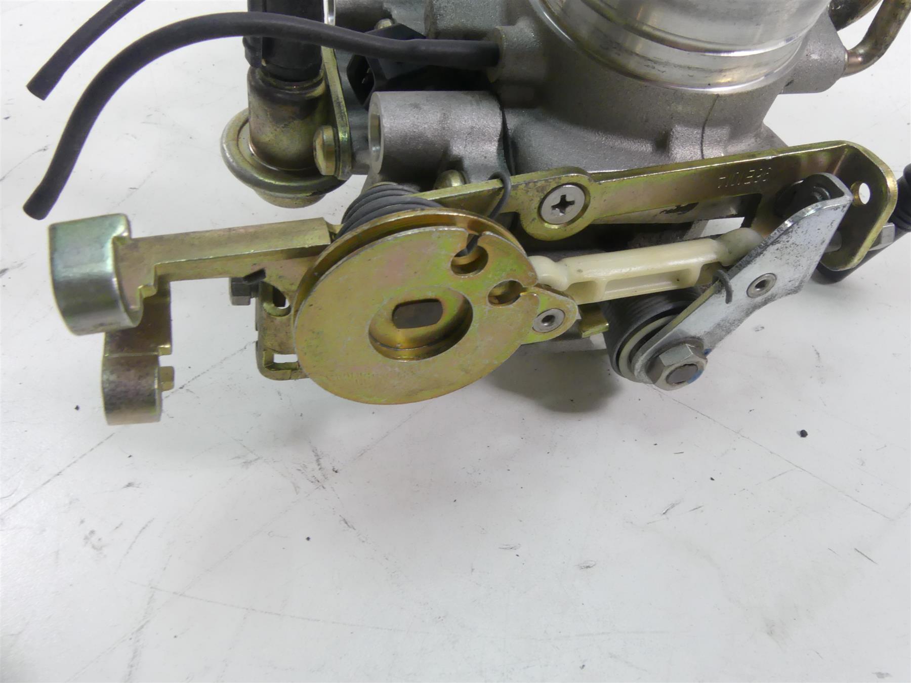 2004 Aprilia RSV1000 R Mille Throttle Body Bodies Fuel Injectors AP0296970 {{ shop.shopifyCountryName }} - Mototech271