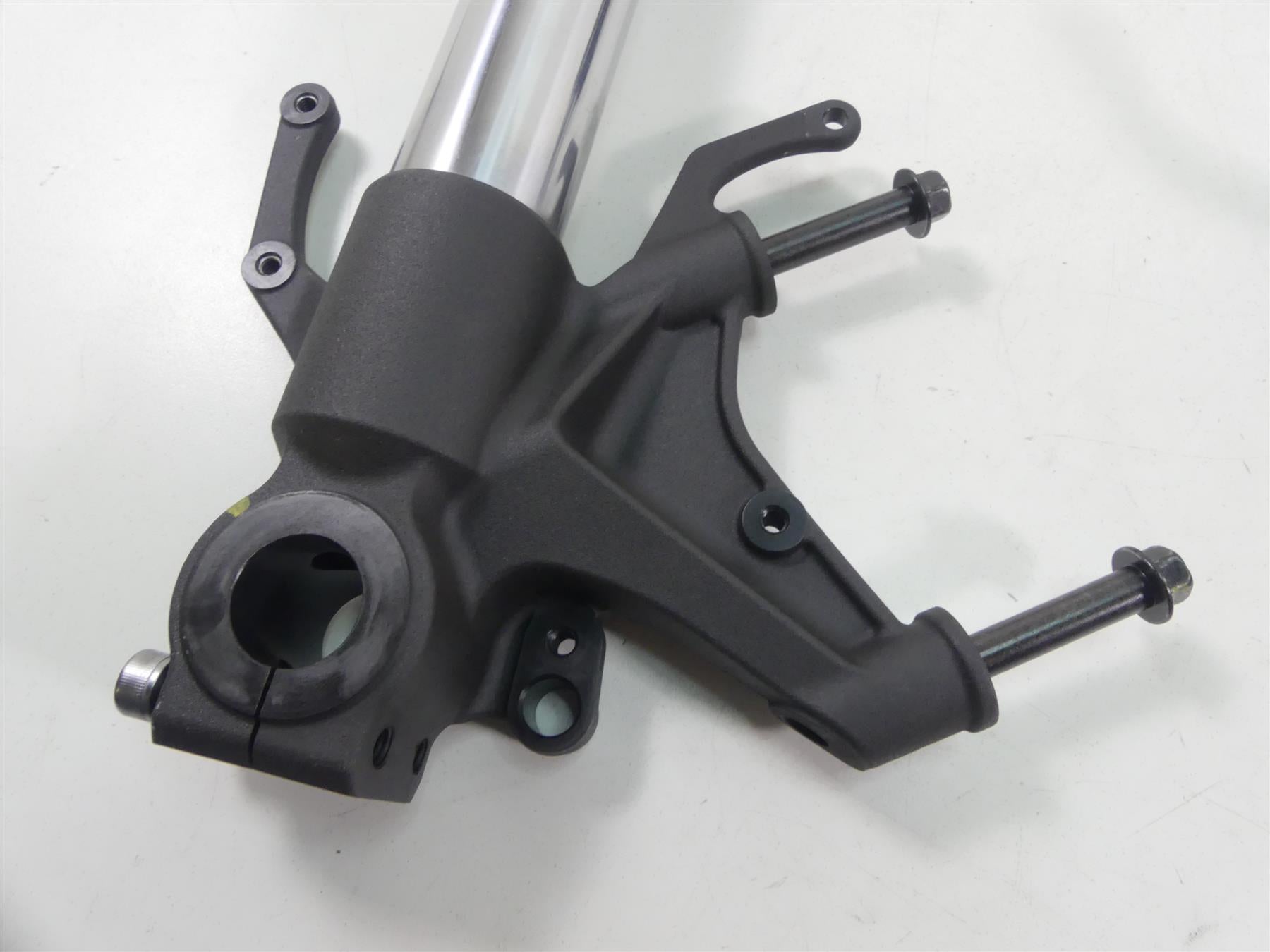 YAMAHA YZF-R1 純正　KYB フロントフォーク 2016 Yamaha YZF-R1 S RN32 Straight 43mm Kyb Front Fork 2CR-23102