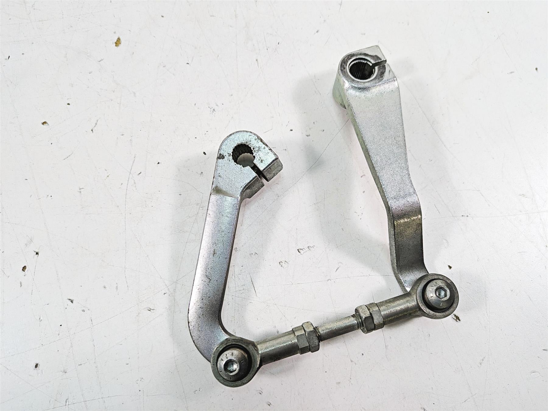2020 Harley Softail FXBB Street Bob Left Footpeg Foot Peg & Shifter 50500603 {{ shop.shopifyCountryName }} - Mototech271