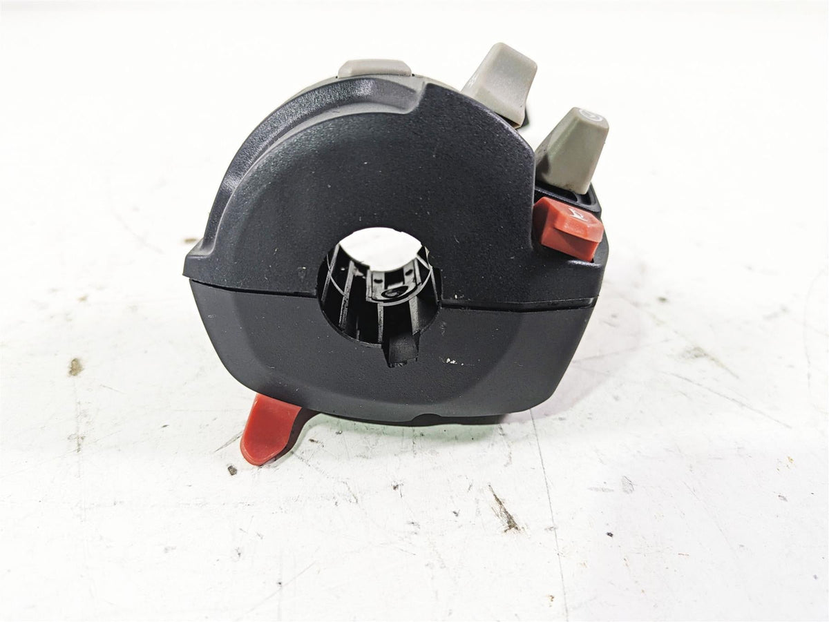 2023 Triumph Street Triple 765 RS Left Turn Signal Control Switch -Read T2044338 {{ shop.shopifyCountryName }} - Mototech271