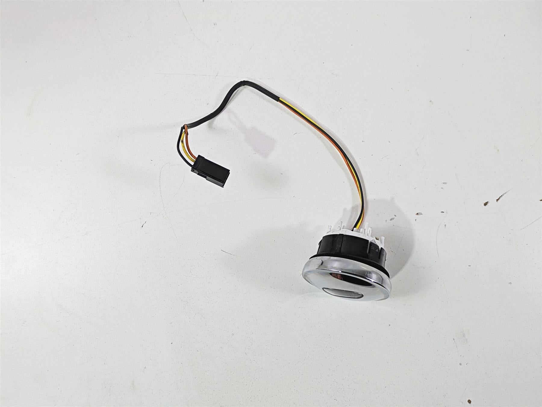2014 Harley FLS Softail Slim Fuel Gas Petrol Level Gauge - Read 75241-08 {{ shop.shopifyCountryName }} - Mototech271