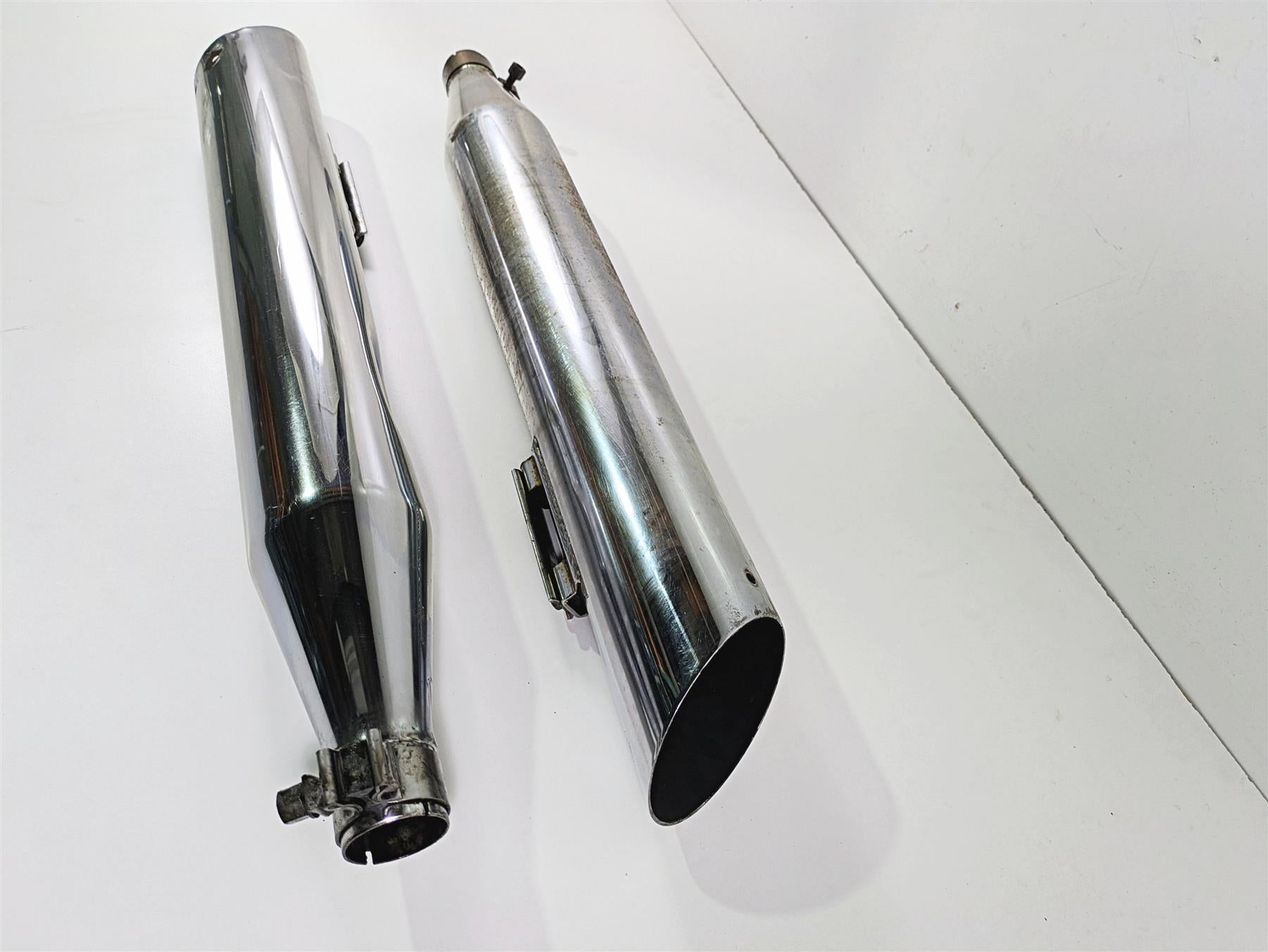 2005 Harley Touring FLHRI Road King Vance Hines Slip On Muffler 5" Outer Diameter READ {{ shop.shopifyCountryName }} - Mototech271
