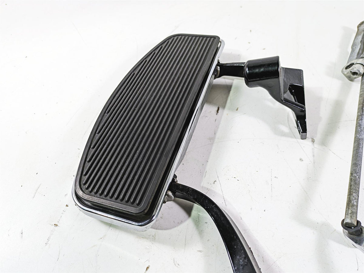 2012 Harley FLD Dyna Switchback Left Floor Board & Shifter 54174-12 34887-06 {{ shop.shopifyCountryName }} - Mototech271