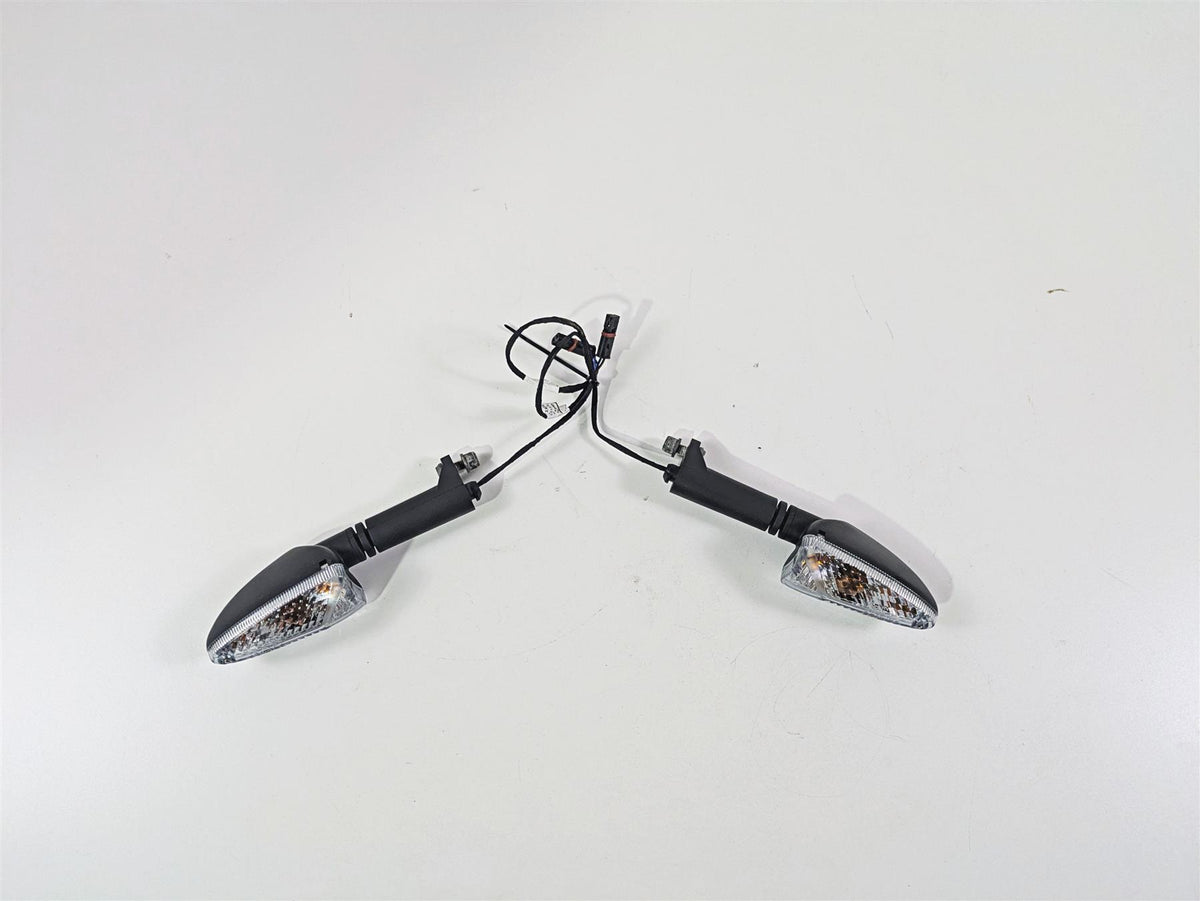 2022 BMW RnineT Pure K22 Rear Turn Singal Blinker Set 63138557204 {{ shop.shopifyCountryName }} - Mototech271
