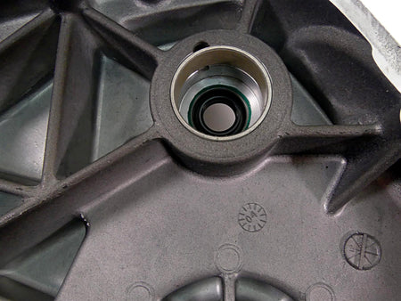 2004 Harley Touring FLHTCUI Electra Glide Inner Primary Clutch Cover 60677-01B {{ shop.shopifyCountryName }} - Mototech271
