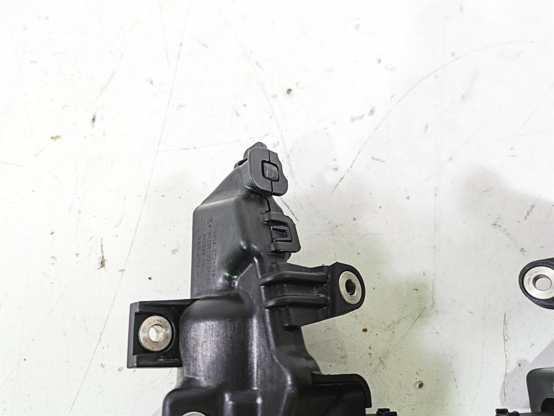 2014 BMW R1200 RT RTW K52 Saddlebag Bag Lock Actuator Set 46647724037 {{ shop.shopifyCountryName }} - Mototech271