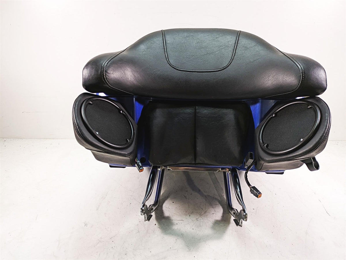 2010 Harley Touring FLHTCU Electra Glide Rear Trunk & Speaker Set 53128-09 {{ shop.shopifyCountryName }} - Mototech271
