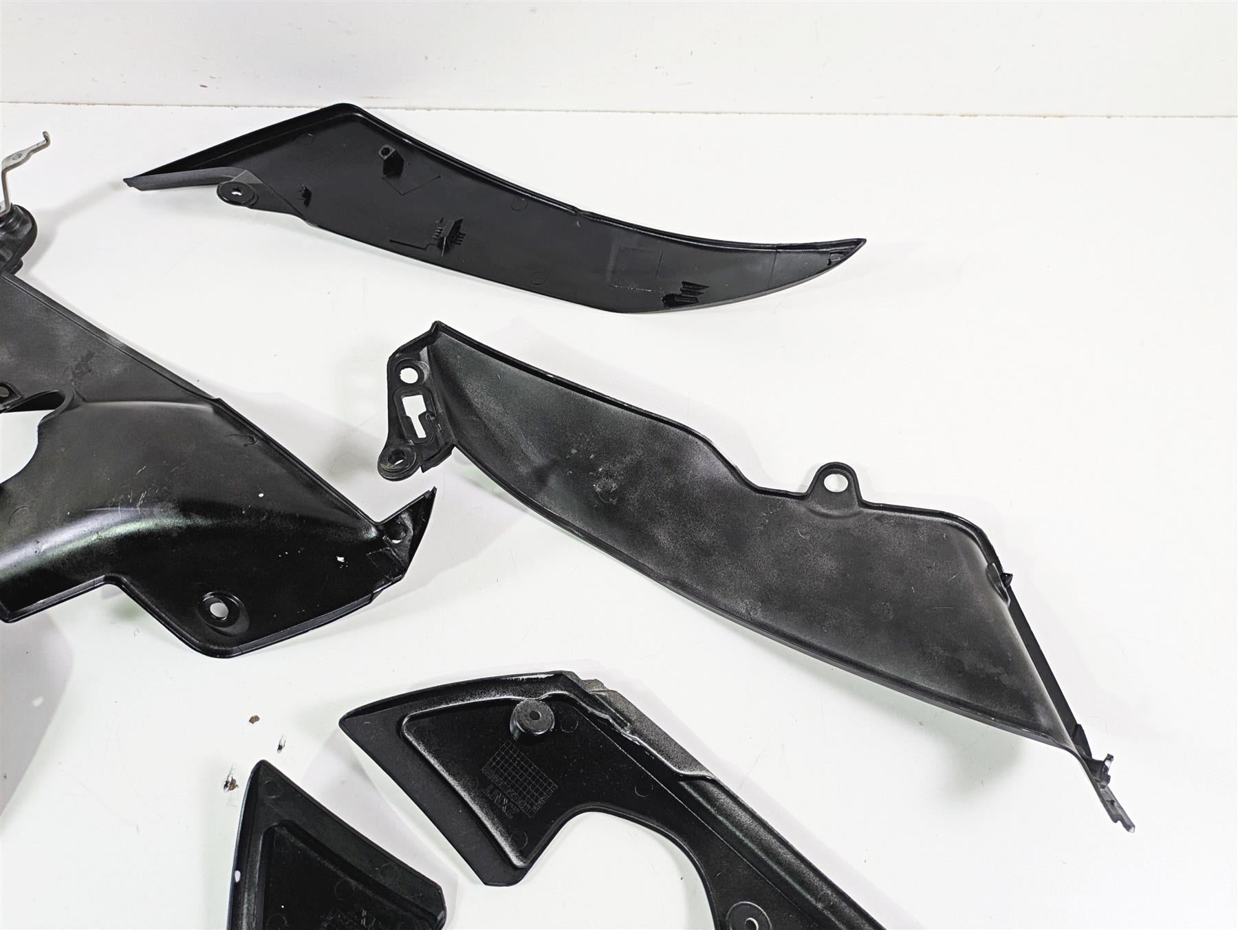 2014 Yamaha YZFR1 R1 RN22 Black Plastic Fairing Infill Cover Set {{ shop.shopifyCountryName }} - Mototech271
