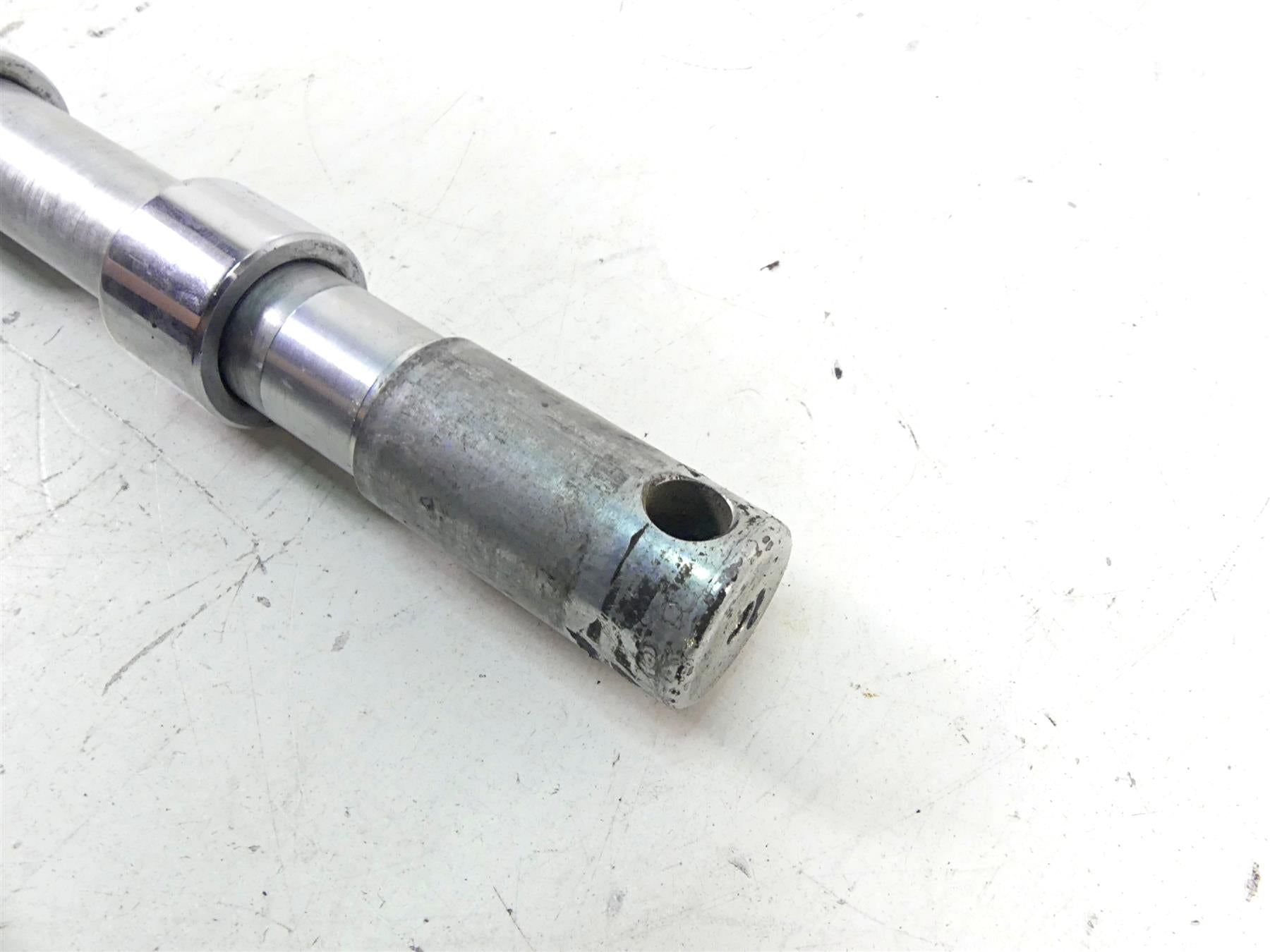 2002 Harley Touring FLHTC Electra Glide Front 1" Axle Wheel Spindle 43364-00 {{ shop.shopifyCountryName }} - Mototech271
