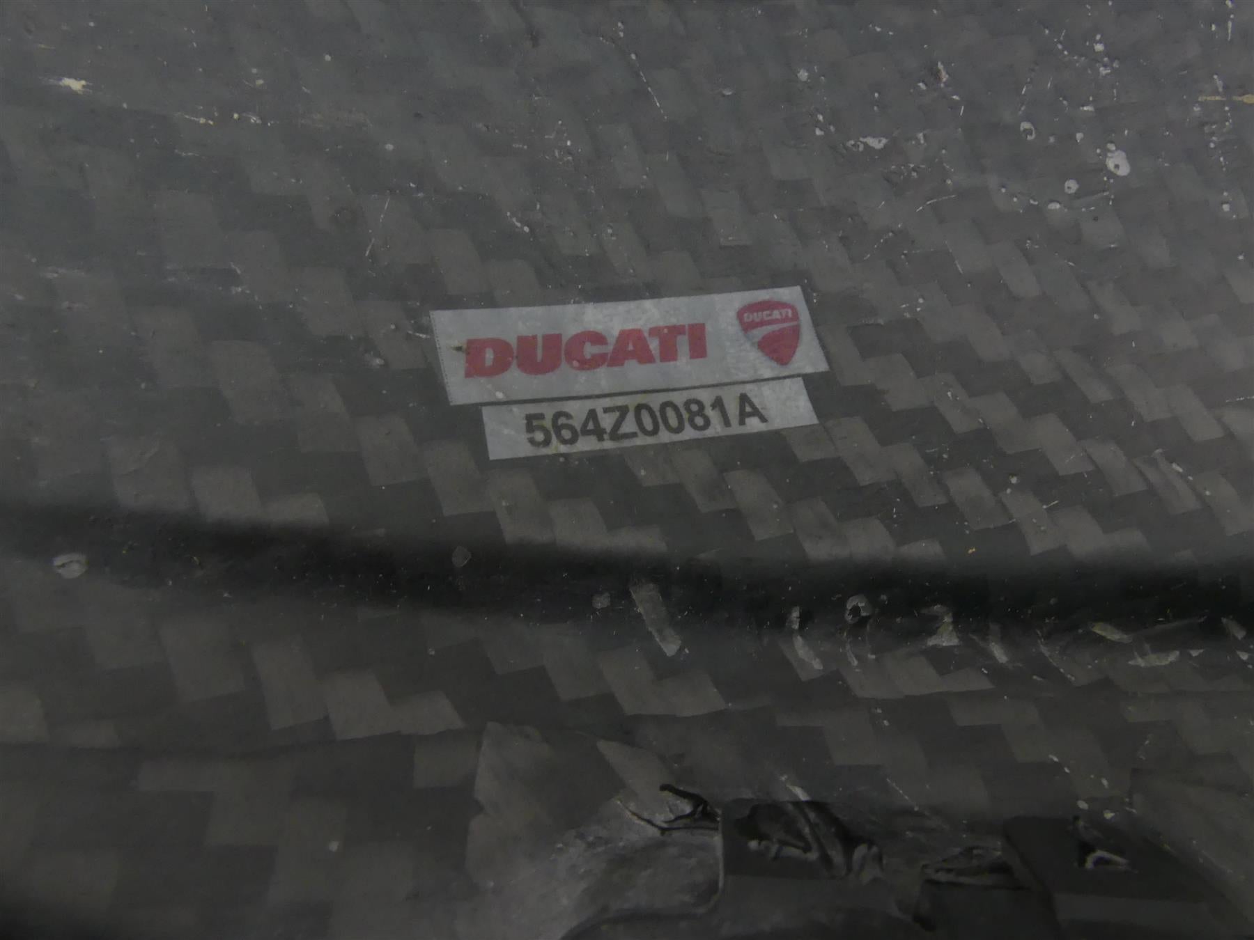 2018 Ducati Hypermotard 939 SP Lower Front Fork Carbon Fiber Fender 564Z0081A {{ shop.shopifyCountryName }} - Mototech271