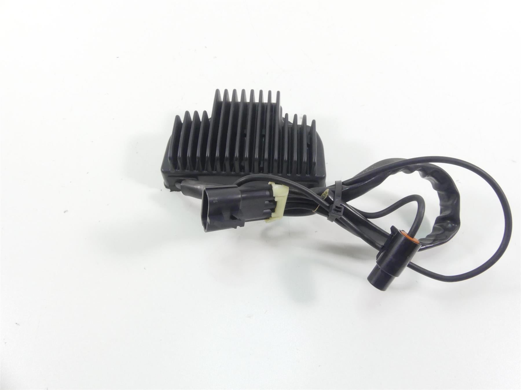 2006 Harley VRSCD Night Rod Rectifier Voltage Regulator 74440-01 {{ shop.shopifyCountryName }} - Mototech271