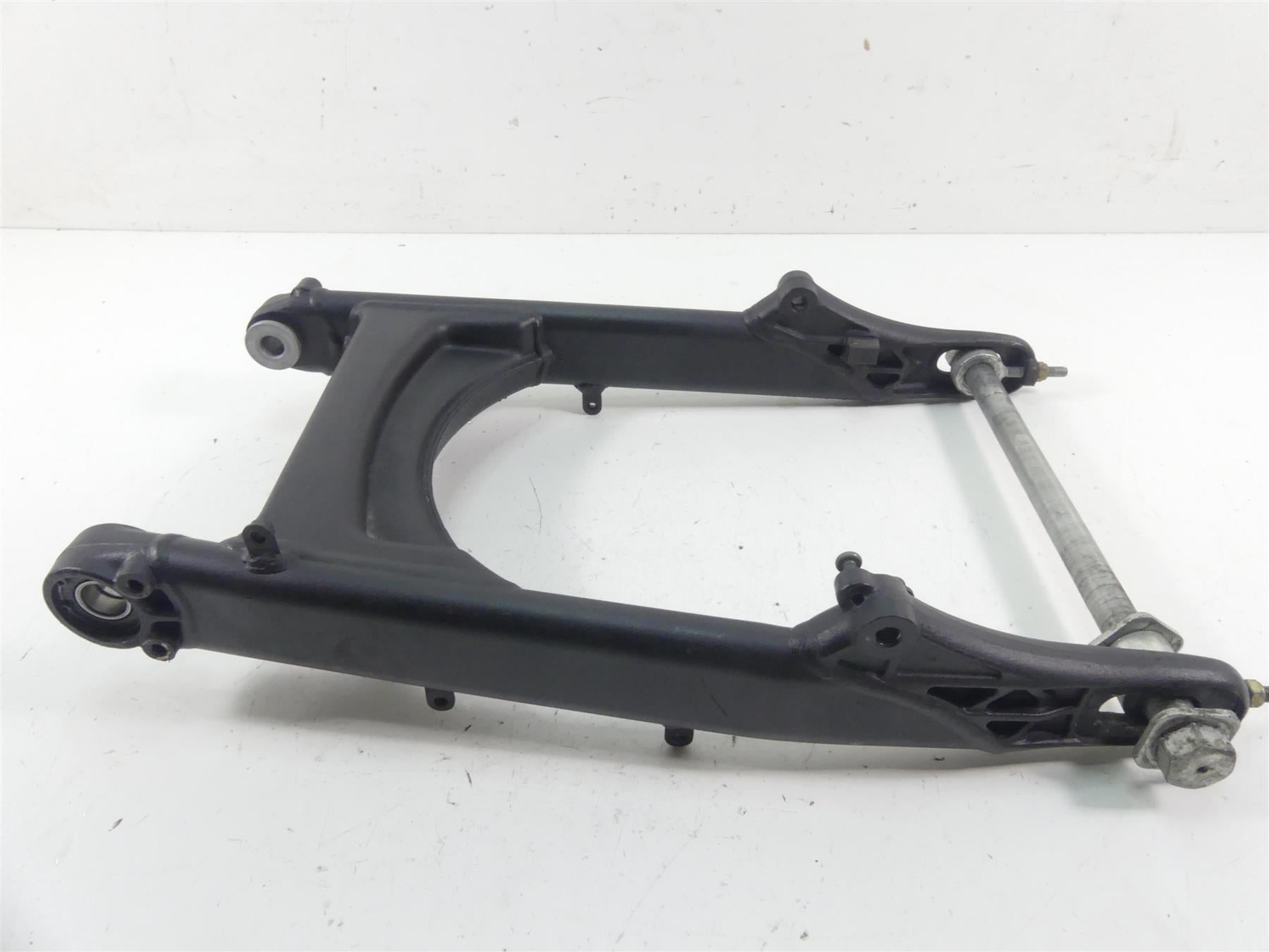 2018 Indian Scout Sixty Rear Swingarm Swing Arm & Axle 1824356 {{ shop.shopifyCountryName }} - Mototech271