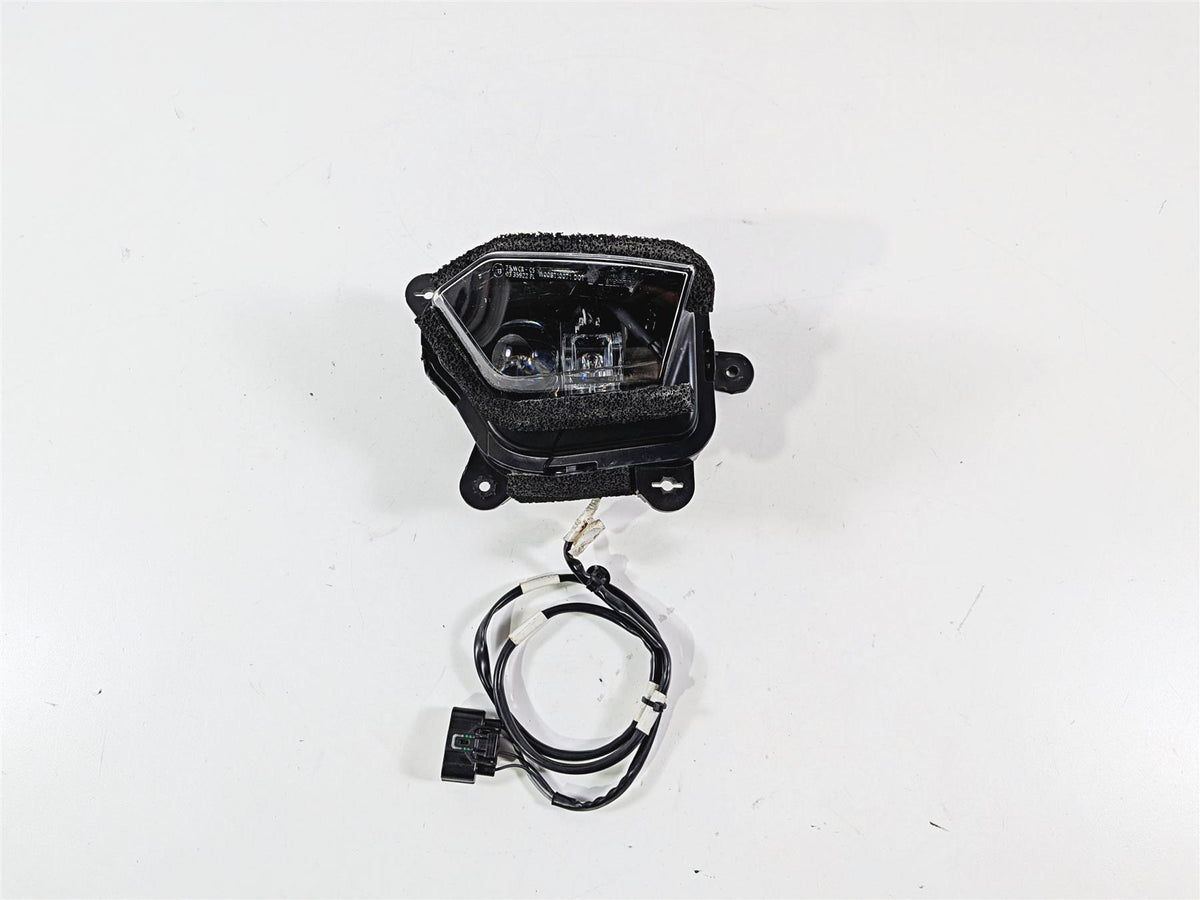 2022 Kawasaki ZX10R ZX1000 Ninja Right Headlight Head Light Lamp Led 23001-0050 {{ shop.shopifyCountryName }} - Mototech271