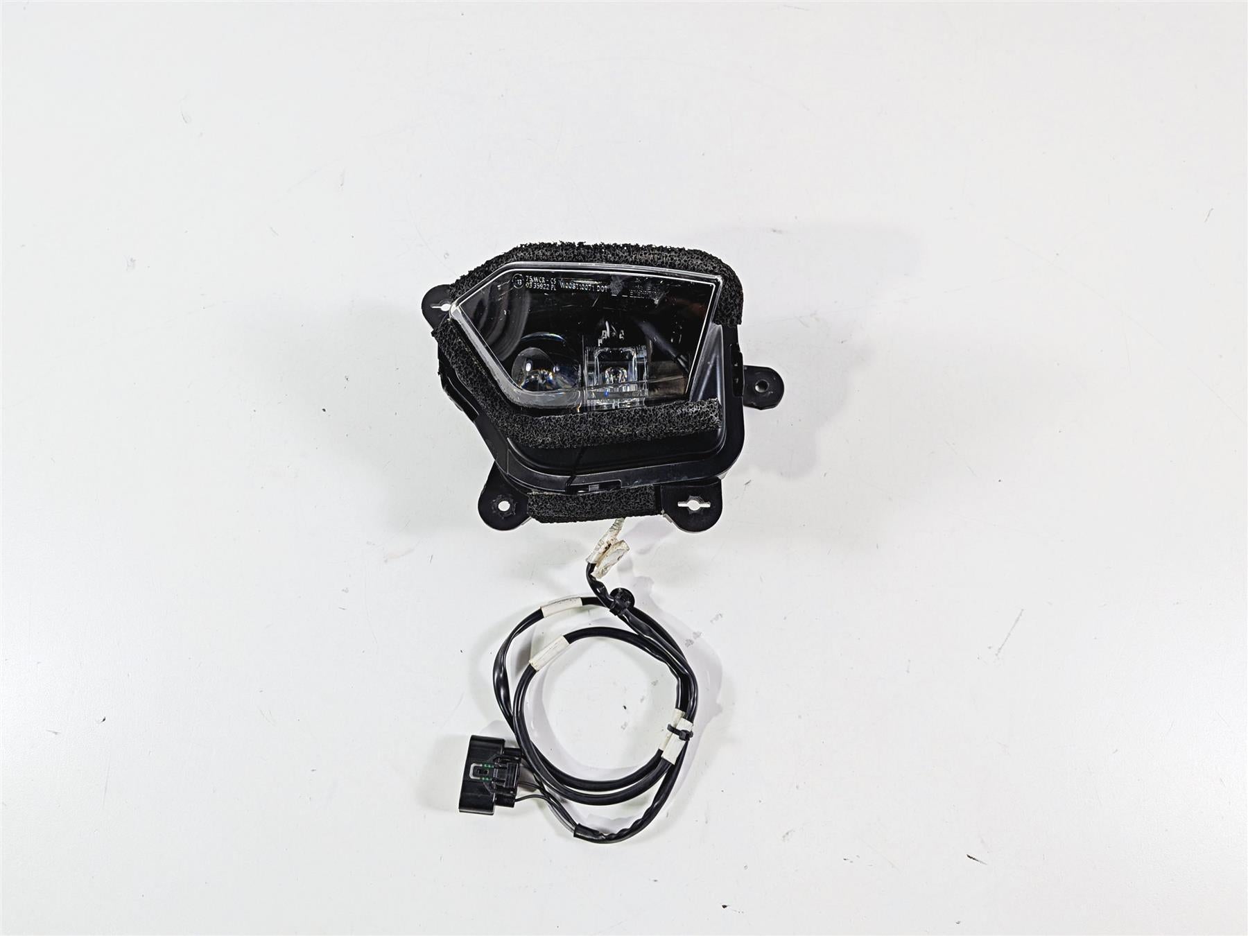 2022 Kawasaki ZX10R ZX1000 Ninja Right Headlight Head Light Lamp Led 23001-0050 {{ shop.shopifyCountryName }} - Mototech271