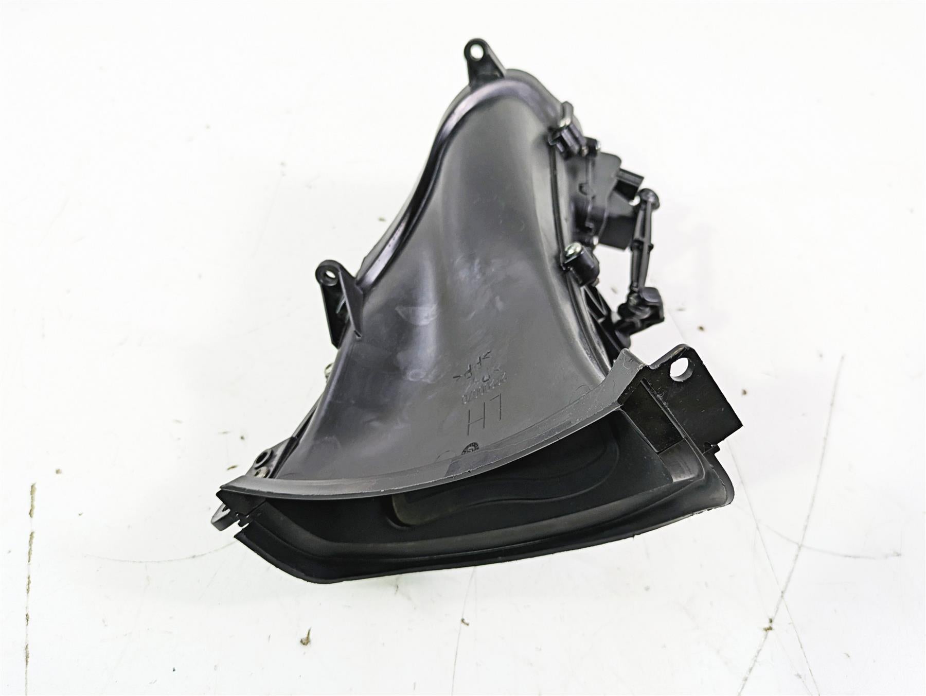2016 Harley Touring FLTRX Road Glide Left Air Duct Vent Part 29200070 | Mototech271