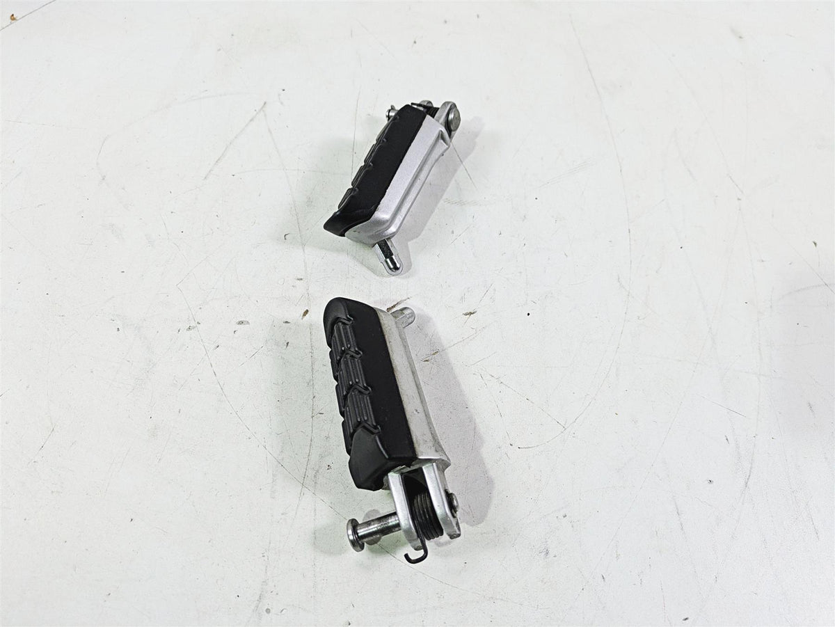 2023 BMW G310R K03 Front Rider Foot Peg Rest Set 46718553971 46718553972 {{ shop.shopifyCountryName }} - Mototech271