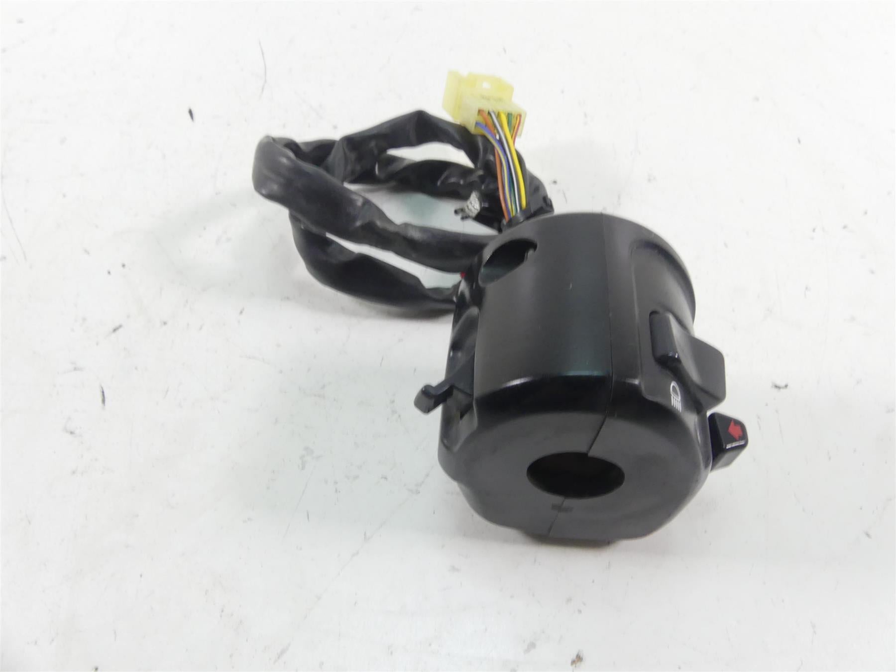 2018 Indian Scout Sixty Left Hand Light Control Switch 4014449 {{ shop.shopifyCountryName }} - Mototech271