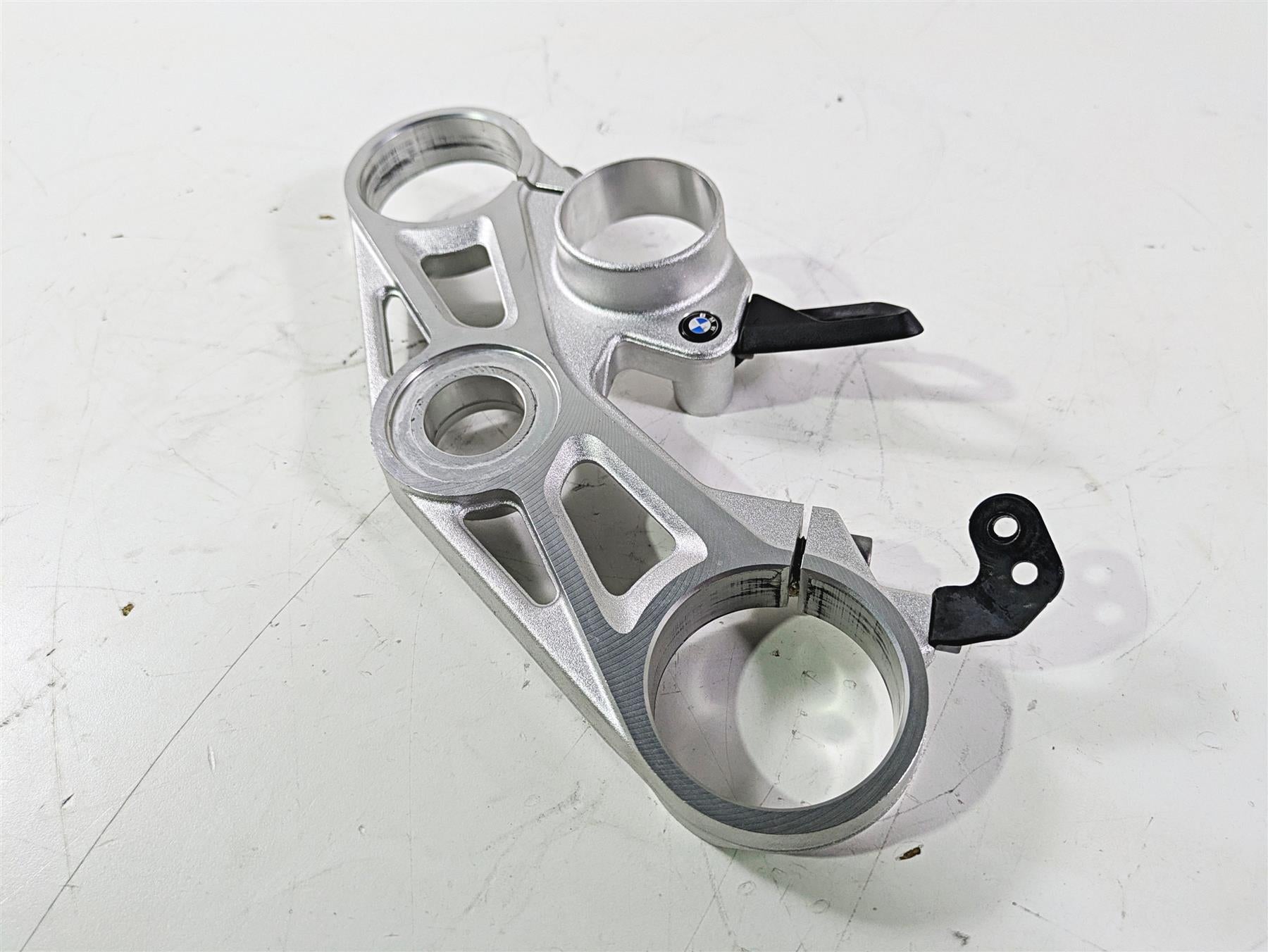 2016 BMW S1000RR K46 Upper Triple Tree Steering Clamp 31428549498 {{ shop.shopifyCountryName }} - Mototech271