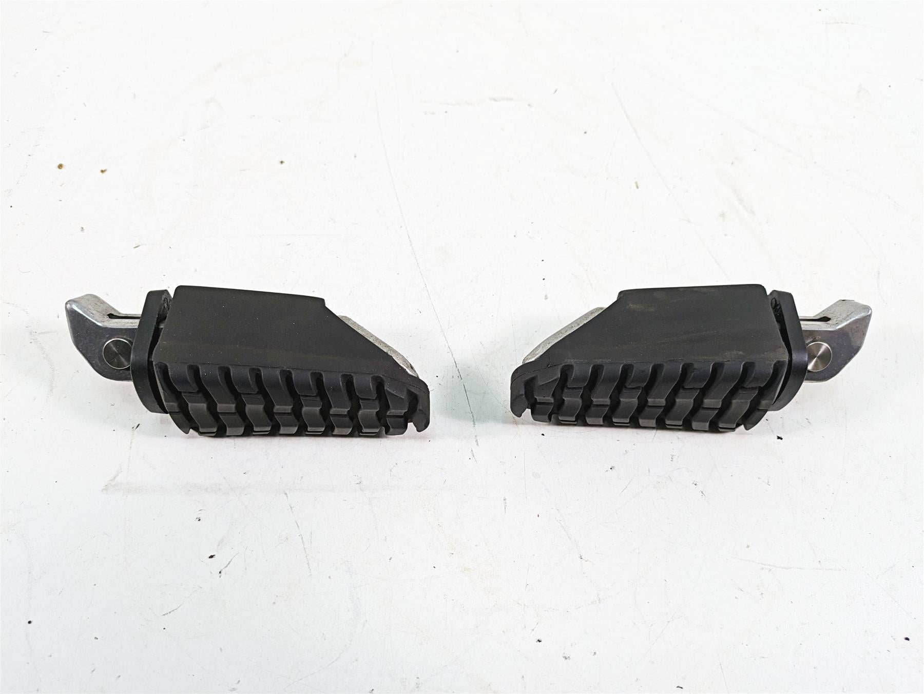 2012 Triumph Tiger 800XC ABS Rear Passenger Footpeg Set T2084401 T2084402 {{ shop.shopifyCountryName }} - Mototech271
