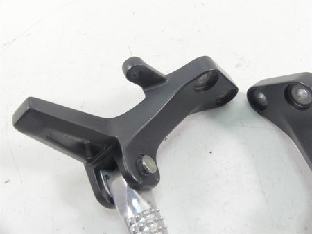 2022 Yamaha MT09 FZ09 Rear Passenger Footpeg Set - Read B7N-2741L-00-00 {{ shop.shopifyCountryName }} - Mototech271