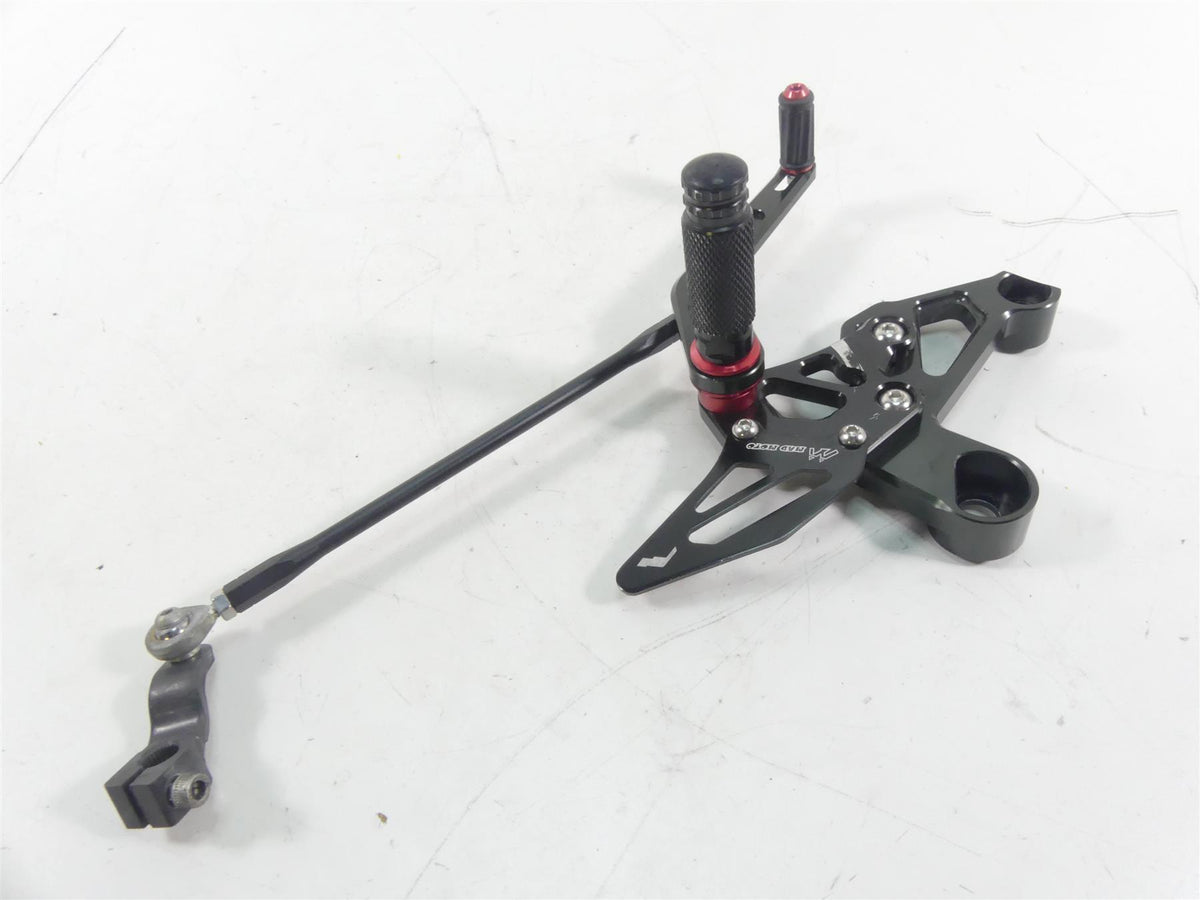 2015 Yamaha MT09 FZ09 Left Mad Moto Adjustable Rider Footpeg & Shifter F99 {{ shop.shopifyCountryName }} - Mototech271