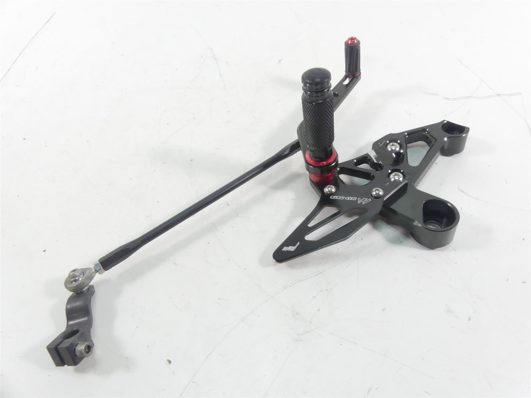 2015 Yamaha MT09 FZ09 Left Mad Moto Adjustable Rider Footpeg & Shifter F99 {{ shop.shopifyCountryName }} - Mototech271