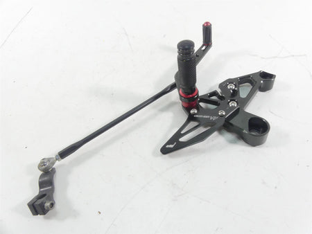2015 Yamaha MT09 FZ09 Left Mad Moto Adjustable Rider Footpeg & Shifter F99 {{ shop.shopifyCountryName }} - Mototech271