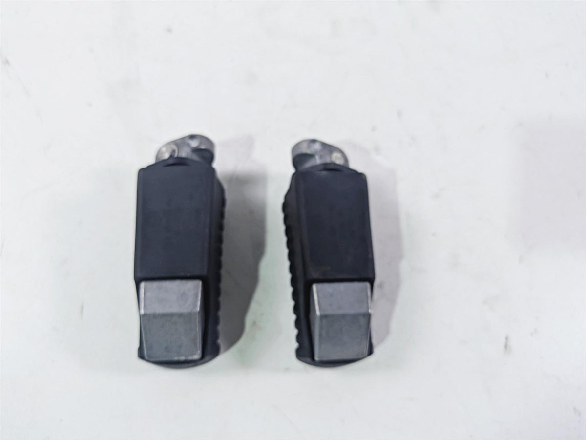 2010 BMW R1200GS K25 Rear Passenger Foot Pegs Footpeg 46712310403 46712310404 {{ shop.shopifyCountryName }} - Mototech271