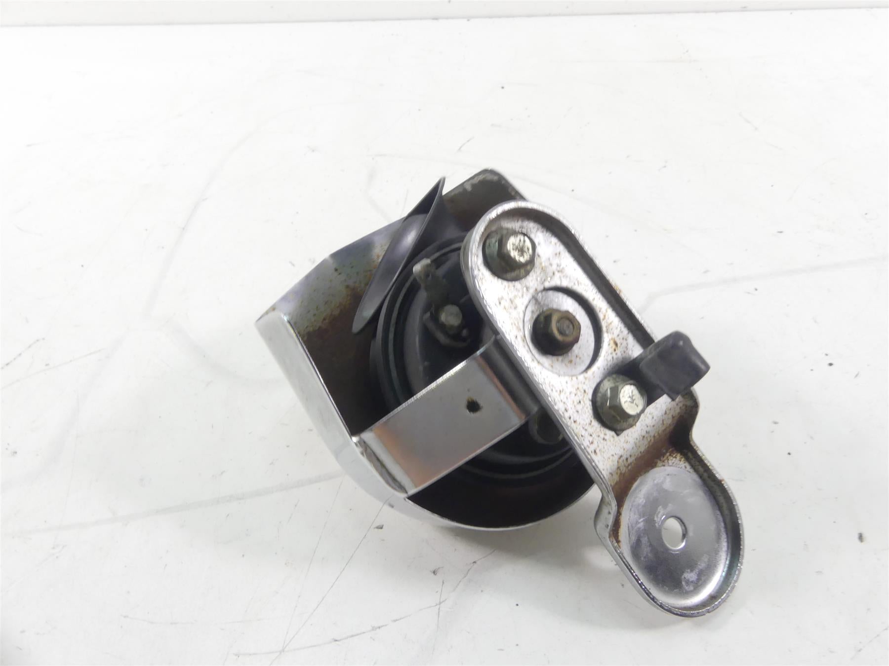 2005 Harley Softail FLSTSC Heritage Springer Horn + Chrome Cover 61300478A {{ shop.shopifyCountryName }} - Mototech271