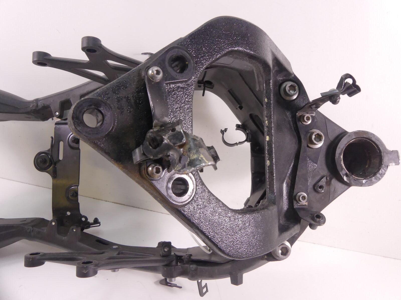 2014 Yamaha VMX17 V-Max 1700 Straight Main Frame Chassis Slvg - Read 2S3-21110-0 {{ shop.shopifyCountryName }} - Mototech271