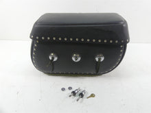 Load image into Gallery viewer, 2002 Yamaha XVS1100 V-Star Right Leatherlyke Saddlebag - Read ACC625 | Mototech271
