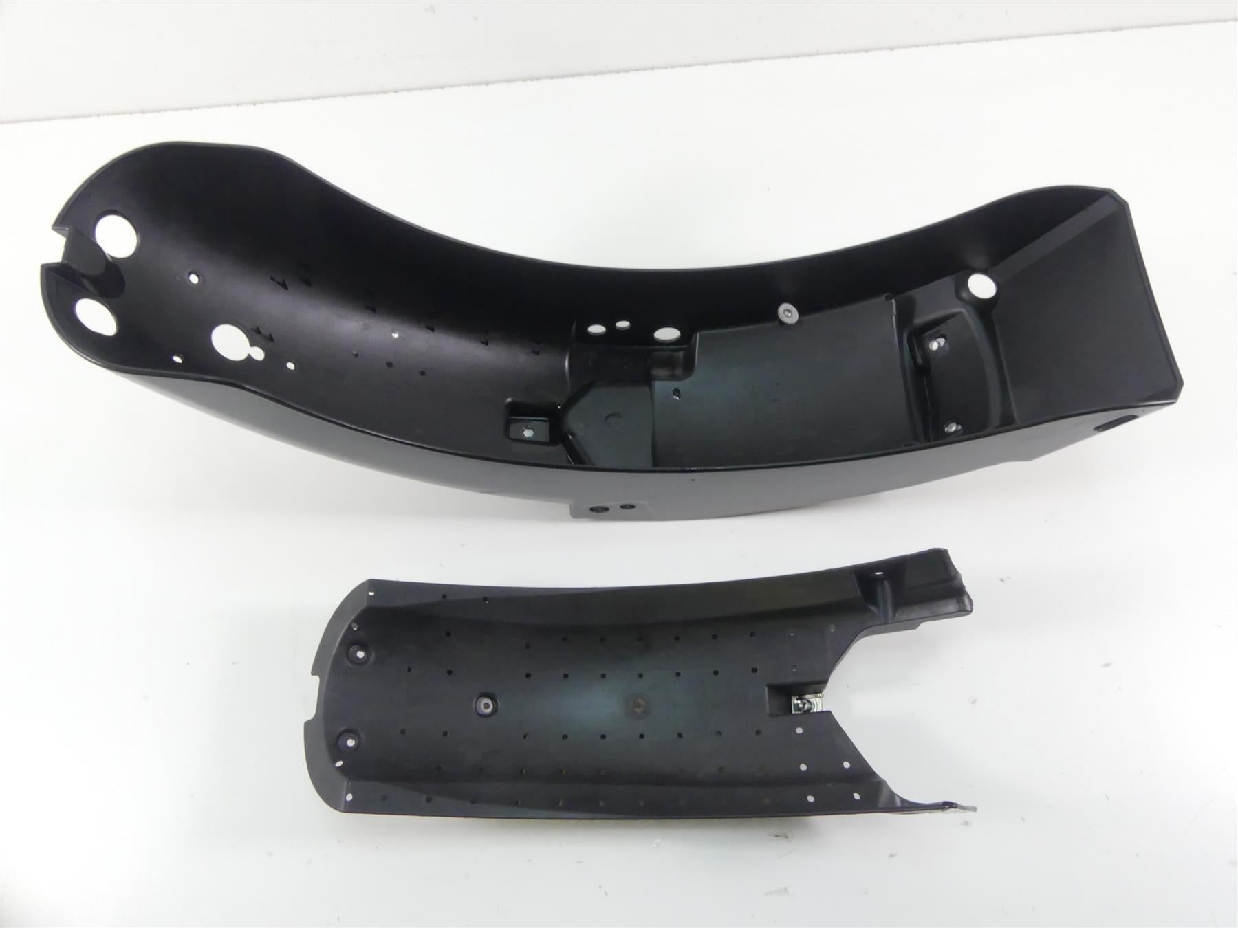 2016 Moto Guzzi V7 II Special 750 Rear Tire Hugger & Inner Fender Set 978946 {{ shop.shopifyCountryName }} - Mototech271